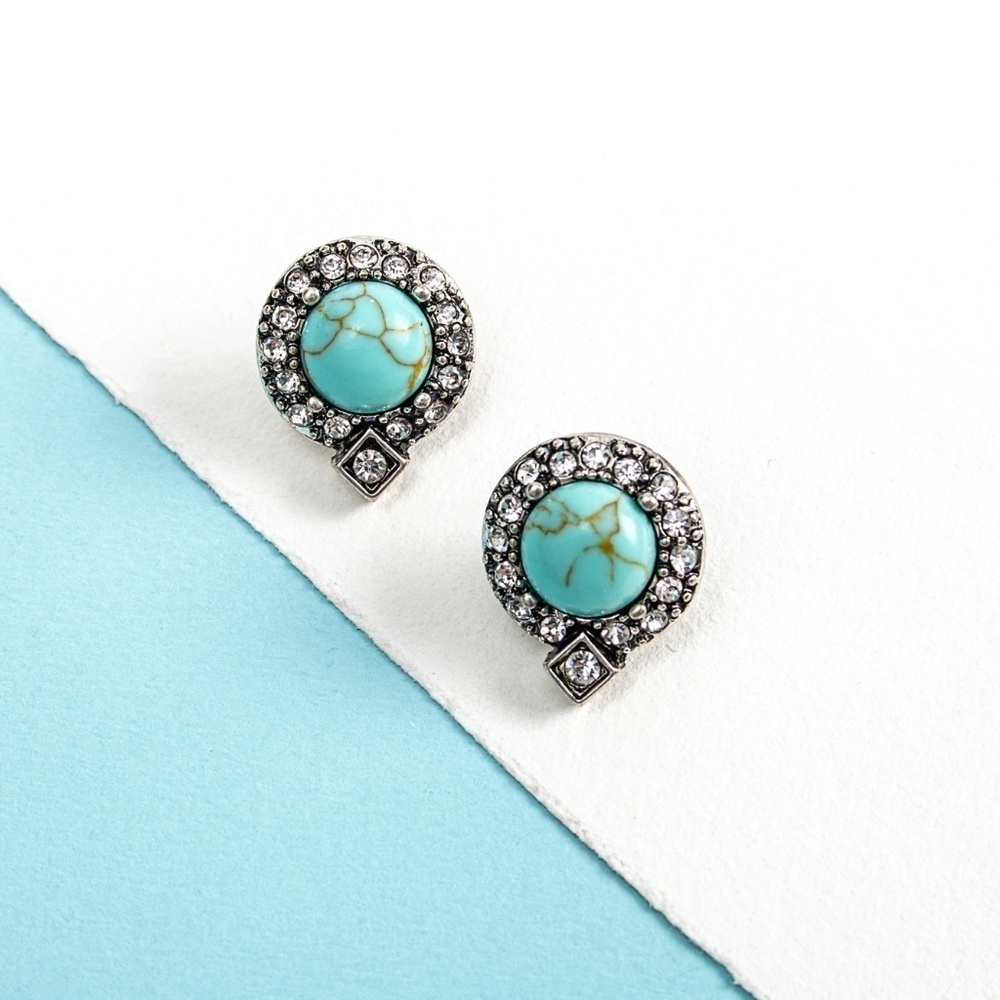 💠 Vintage Style Turquoise Halo Stud Earrings in Patina Silver
